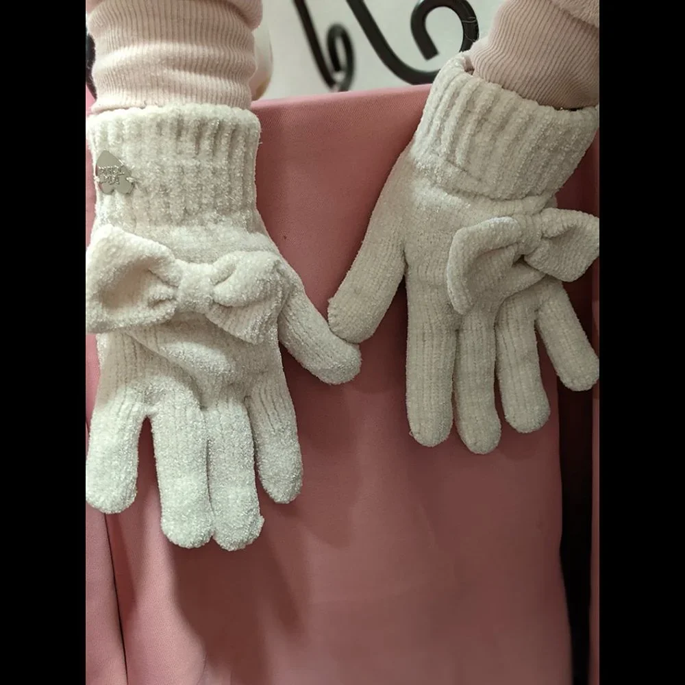 Betsey Johnson White/Cream Gloves with Oversized Bow Size OS - Picture 2 of 4